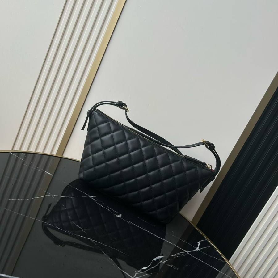 Chanel Lunch Box 20 x 14 x 8 4E99