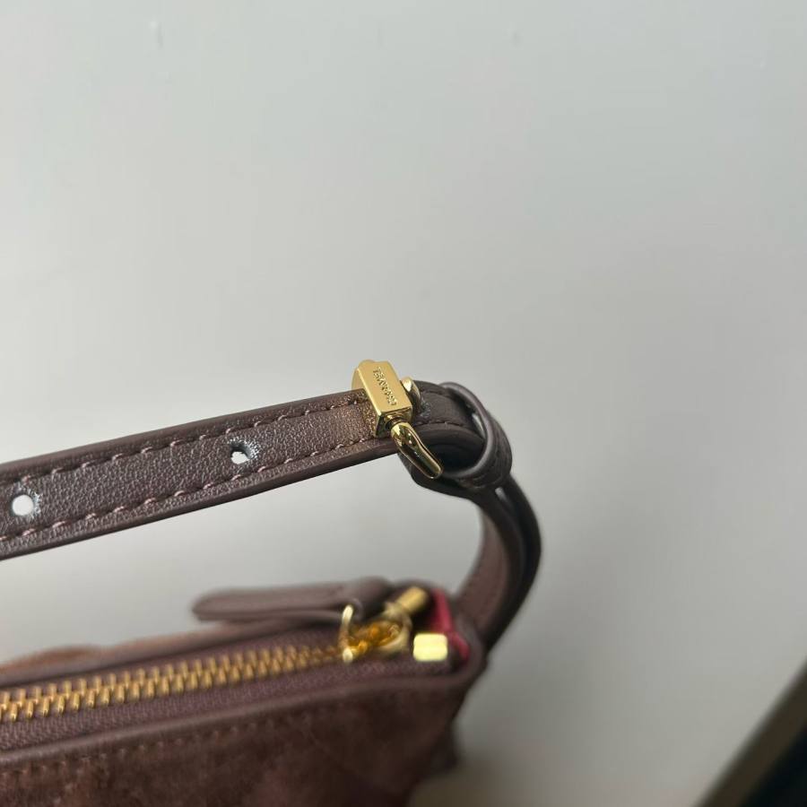 Chanel Lunch Box 20 x 14 x 8 B76A