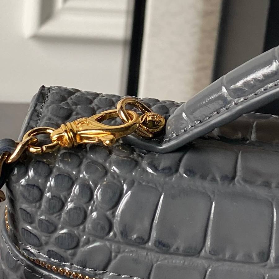 Chanel Lunch Box AP5246 20 x 14 x 8 473A