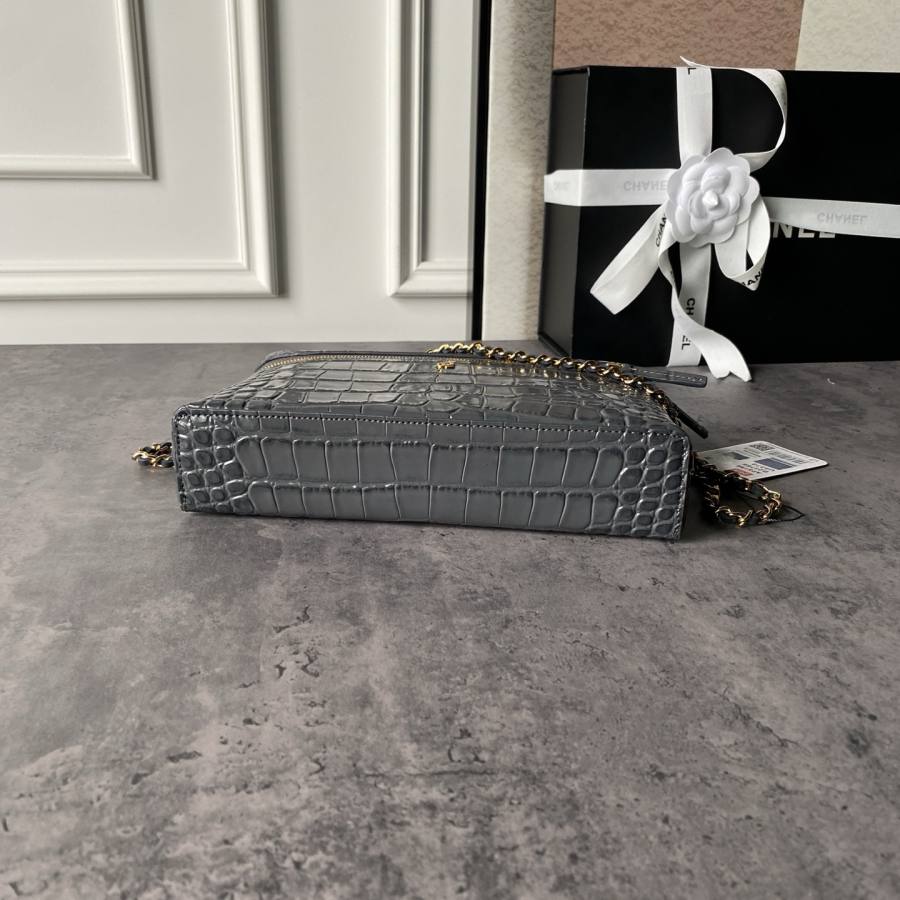 Chanel Lunch Box AP5246 20 x 14 x 8 473A