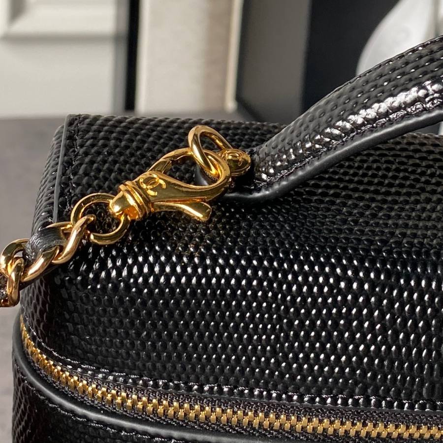 Chanel Lunch Box AP5246 20 x 14 x 8 5C85