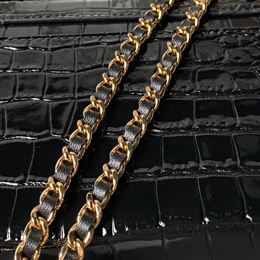 Chanel Lunch Box AP5246 20 x 14 x 8 B2F4
