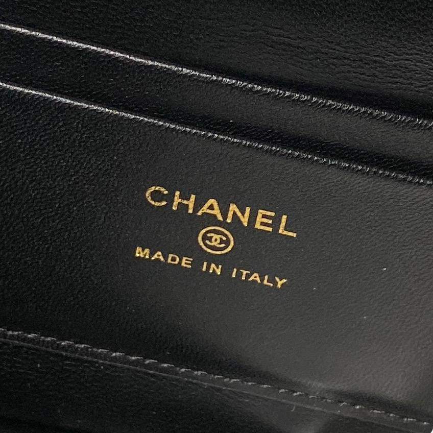 Chanel Lunch Box AP5246 20 x 14 x 8 B2F4