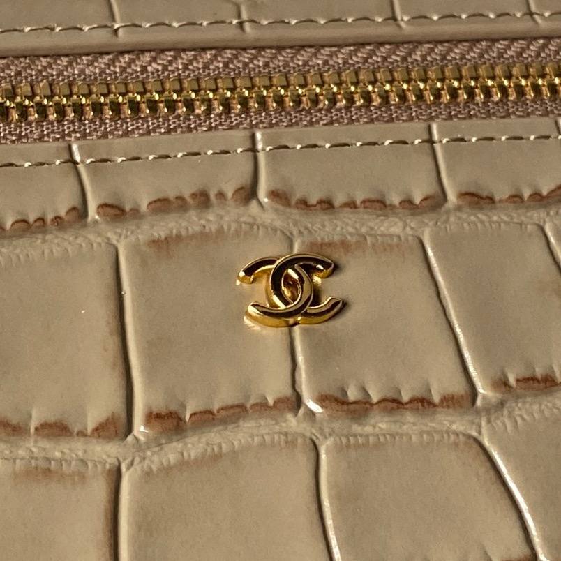 Chanel Lunch Box AP5246 20 x 14 x 8 FC0A