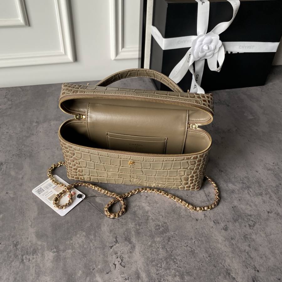 Chanel Lunch Box AP5246 20 x 14 x 8 FC0A