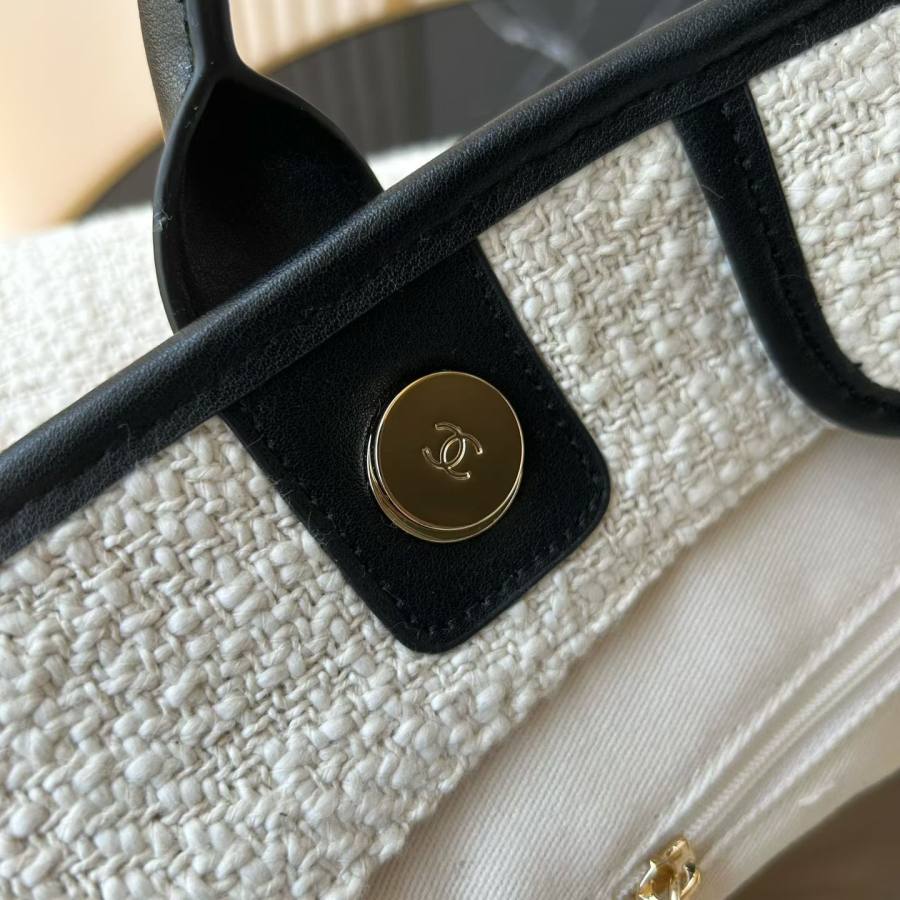 Chanel Raffia Shopping Tote 36 x 30 x 16 3549