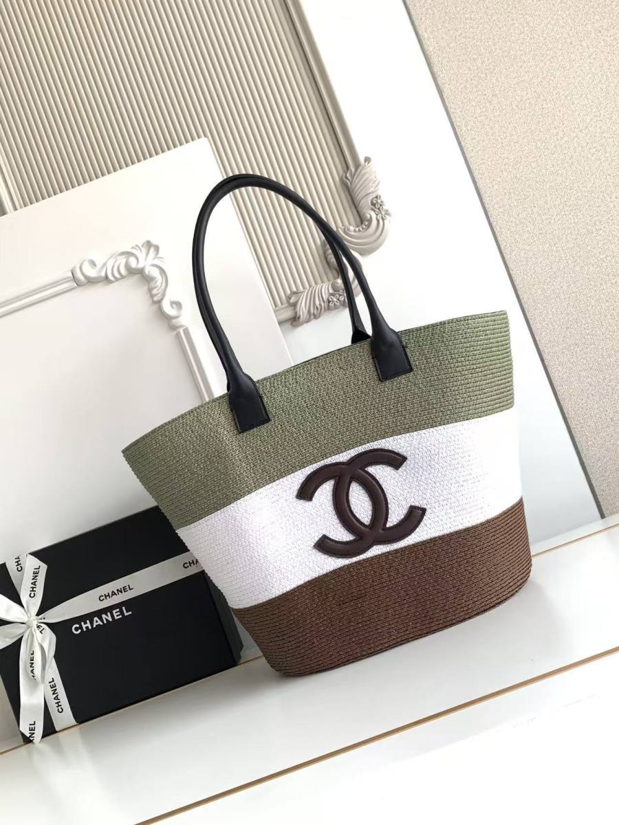 Chanel Raffia Shopping Tote AS6148 36 x 30 x 16 0D55