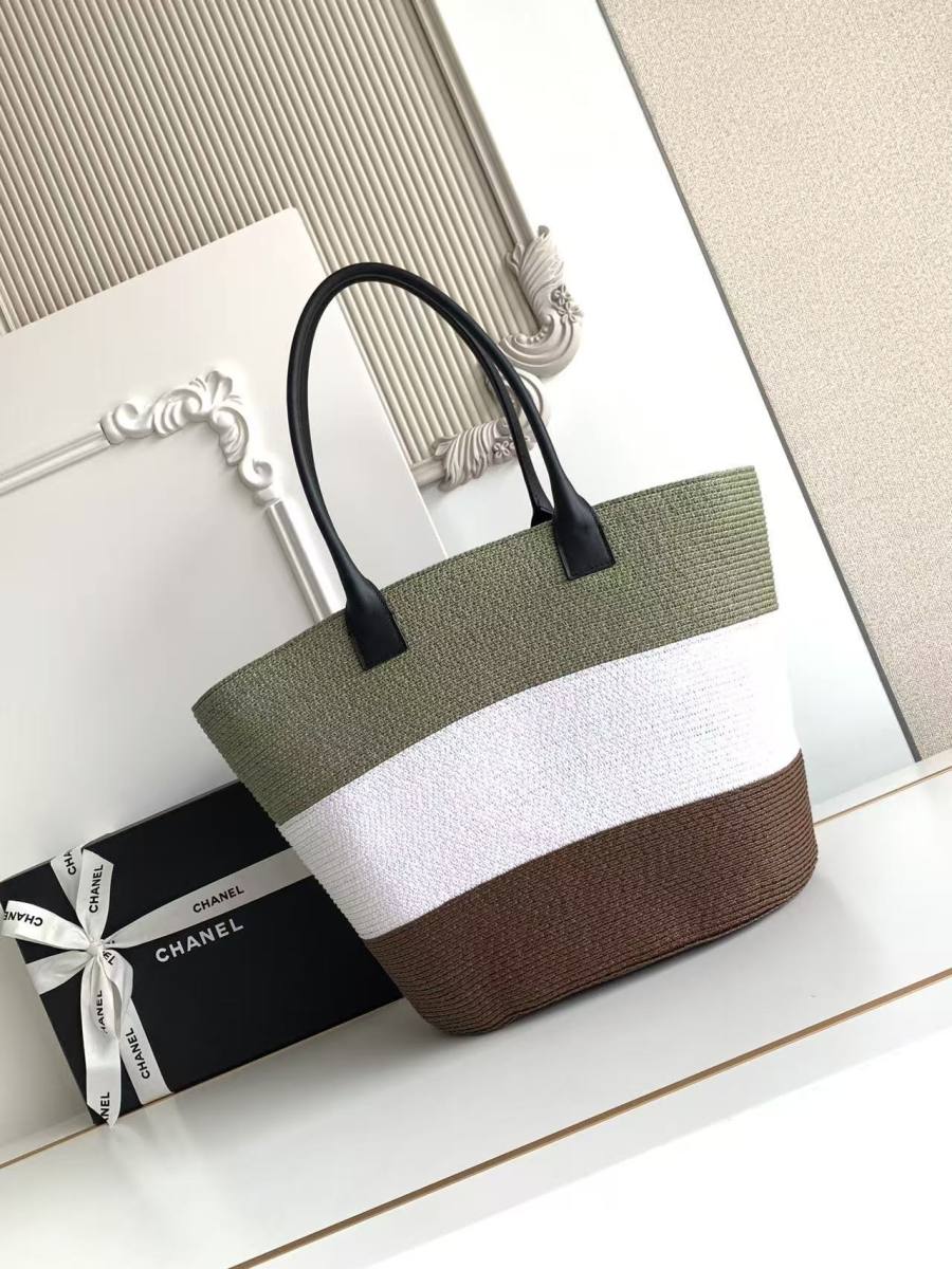 Chanel Raffia Shopping Tote AS6148 36 x 30 x 16 0D55