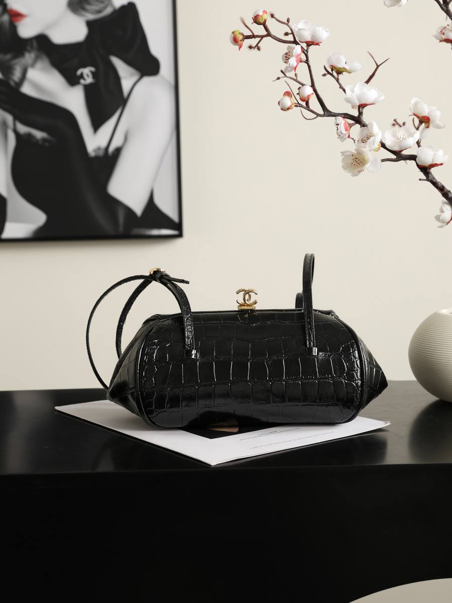 Chanel Shoulder Bag 5360 23 x 14 x 7 E29E