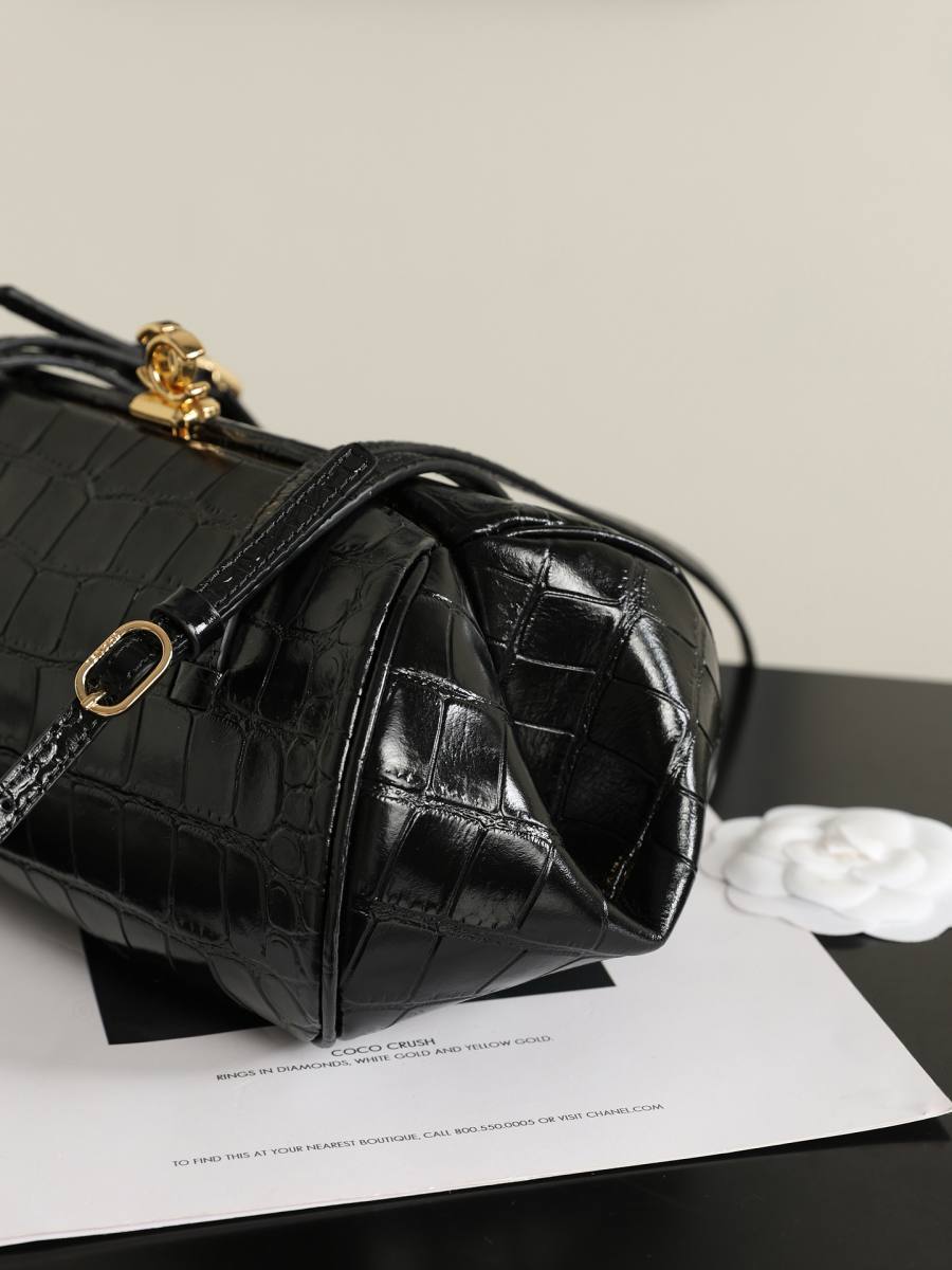 Chanel Shoulder Bag 5360 23 x 14 x 7 E29E