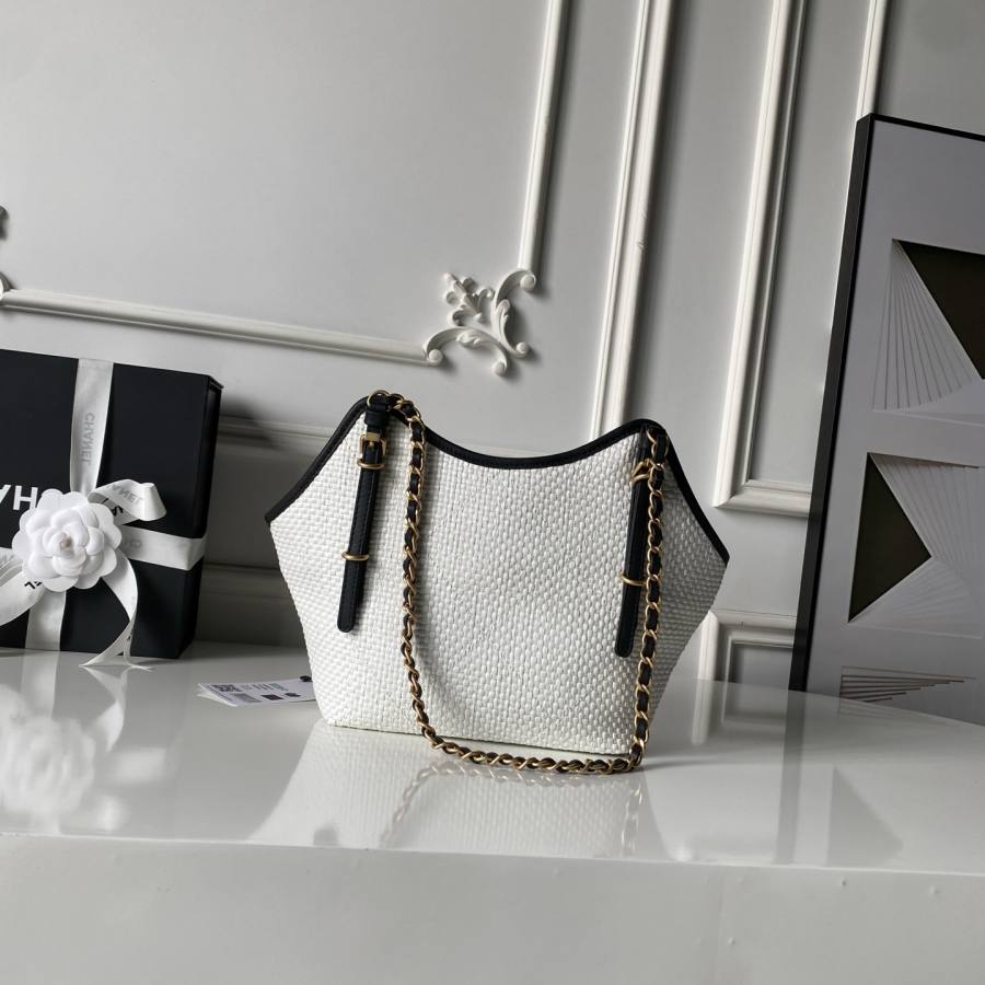 Chanel Shoulder Bag AS6015 23 x 14 x 7 A6A9