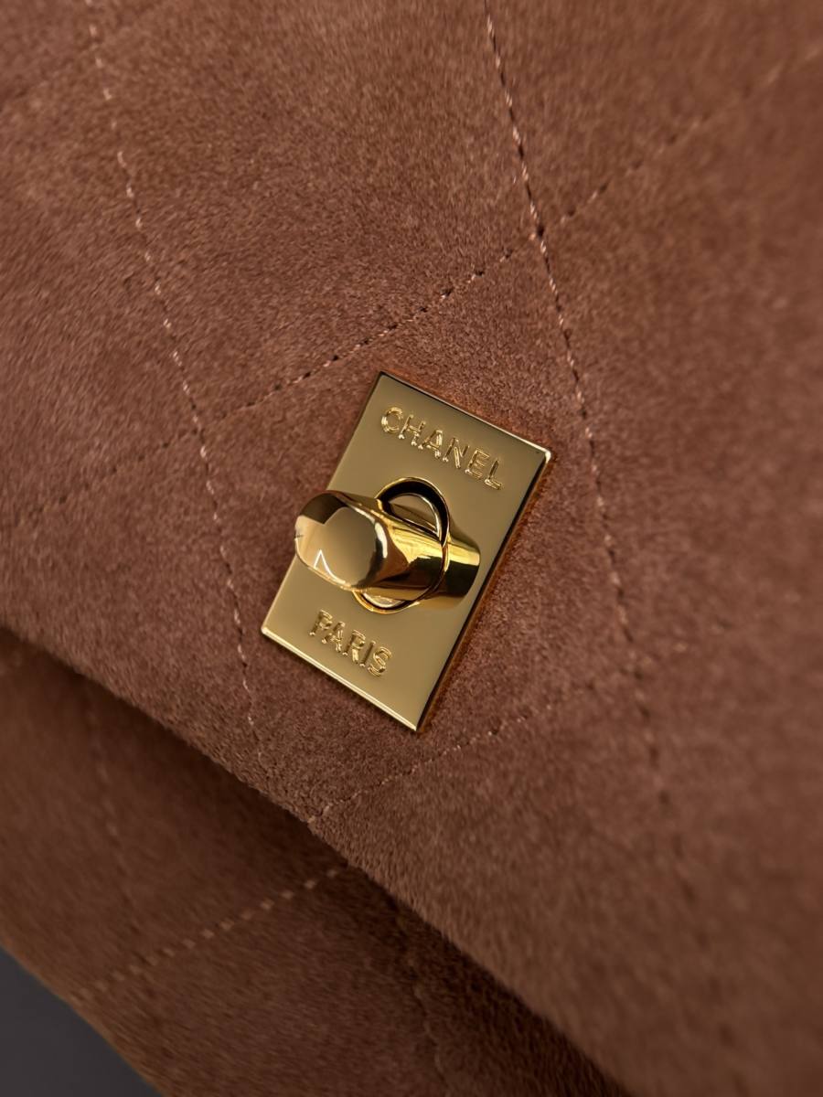 Chanel Suede Flap 25.5 x 16 x 7 C728