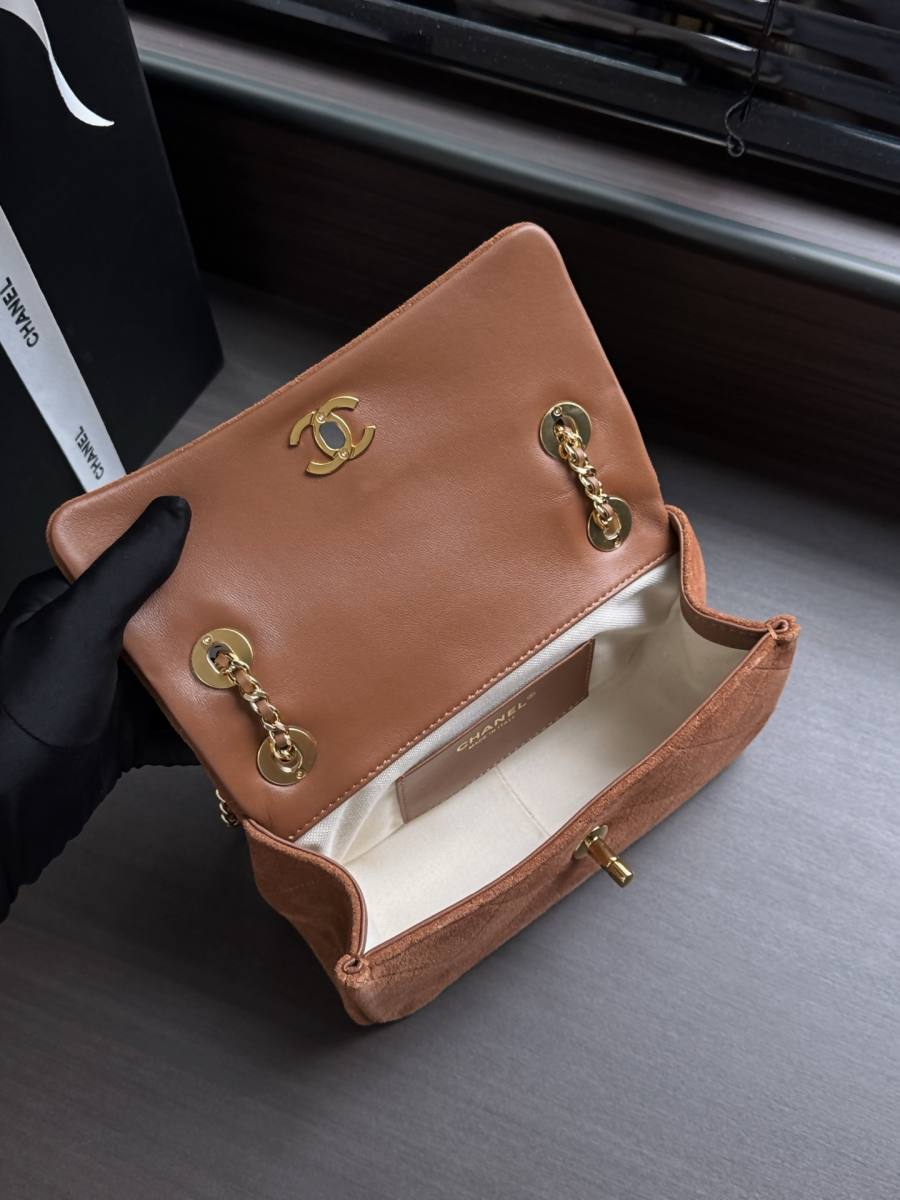 Chanel Suede Flap 25.5 x 16 x 7 C728