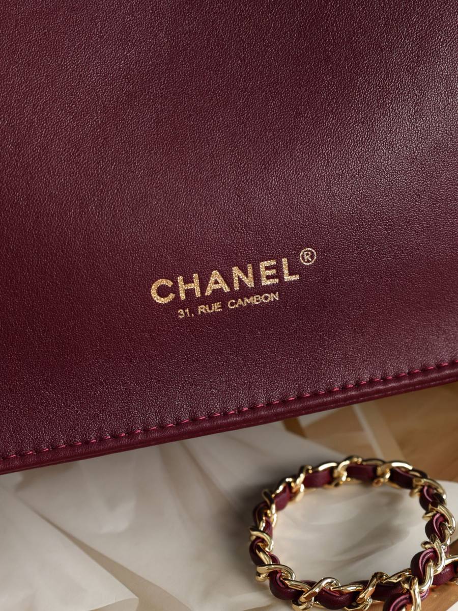Chanel Tote 33 x 26 x 12 C65B