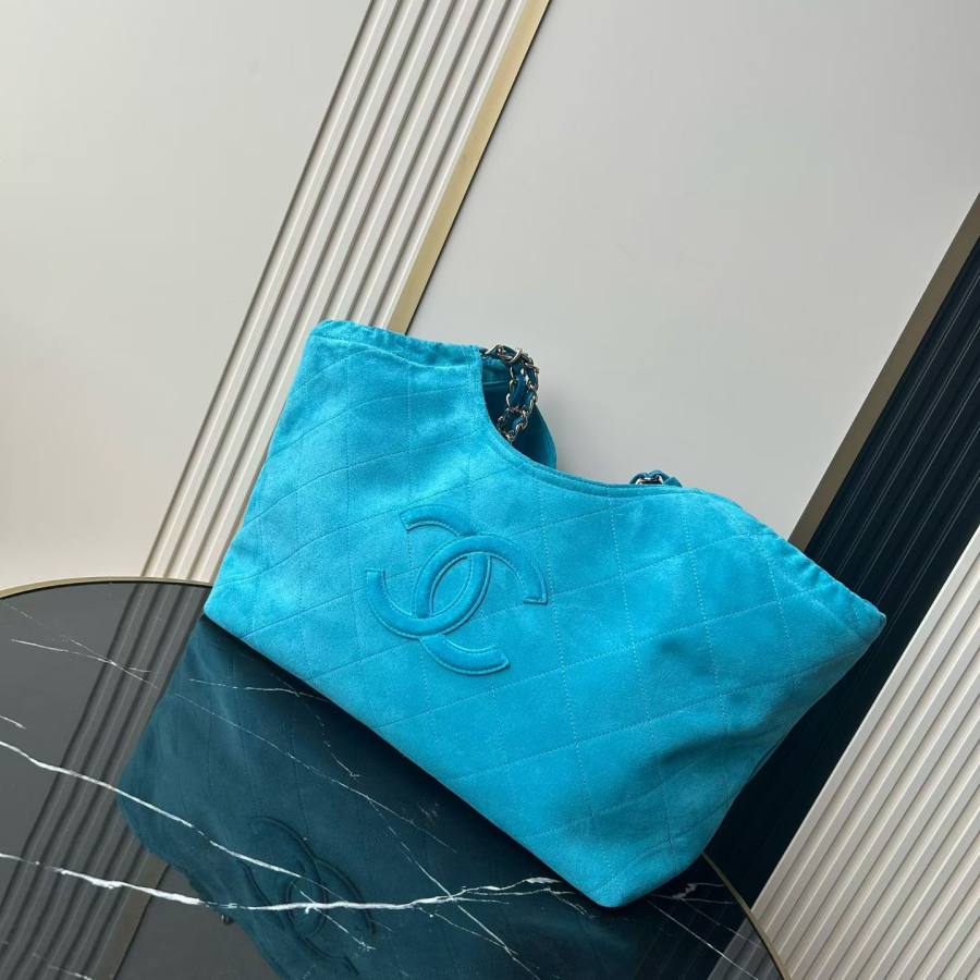 Chanel Tote 33 x 26 x 12 E3FC