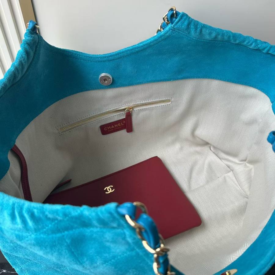 Chanel Tote 33 x 26 x 12 E3FC