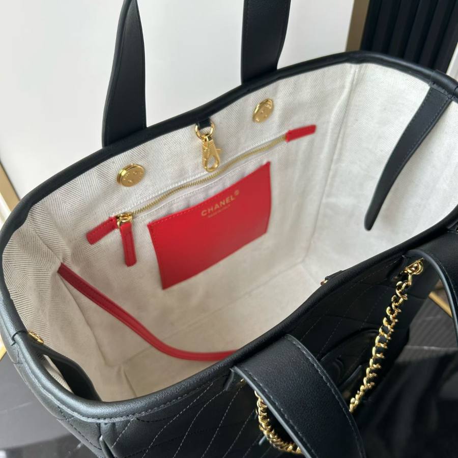 Chanel Tote 35 x 37 x 7 24F2