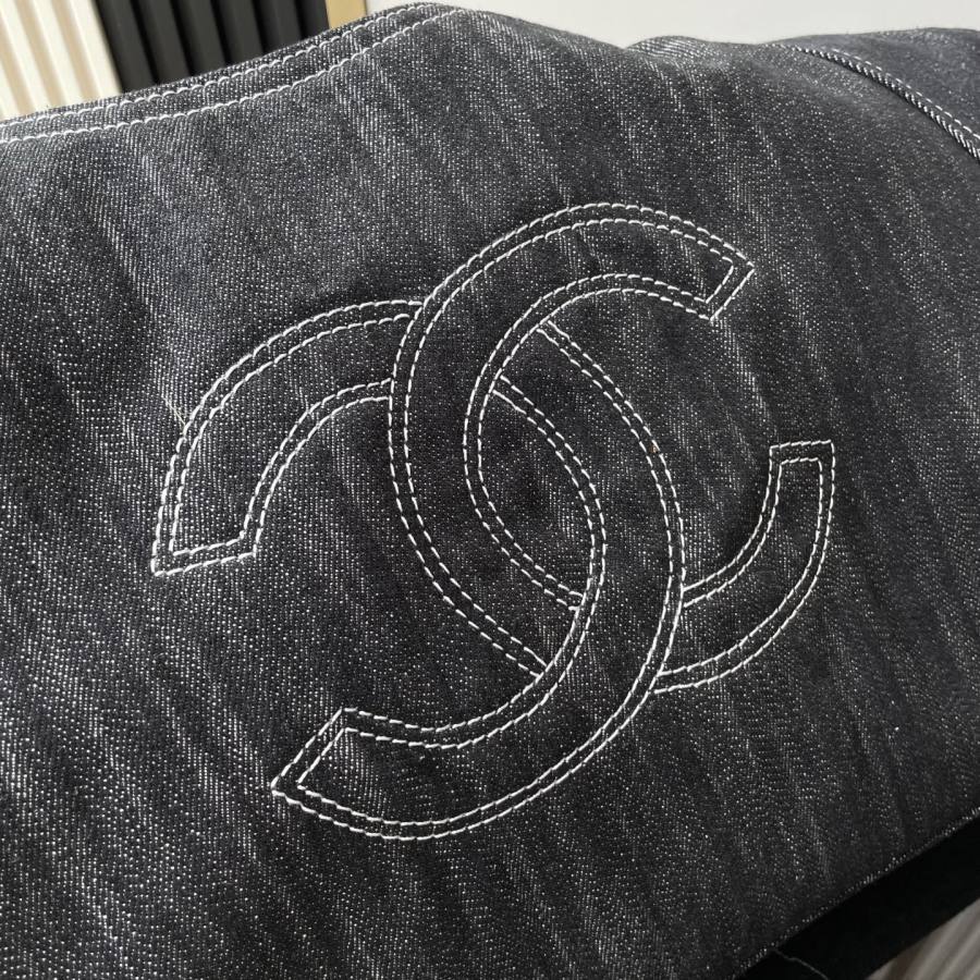 Chanel Tote 35 x 37 x 7 F3CF