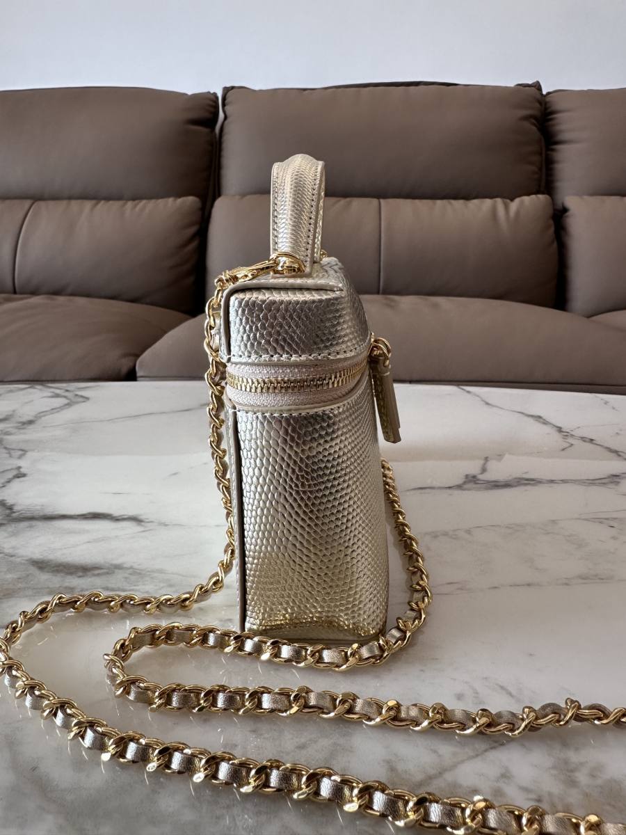 Chanel Vanity with Chain AP5245 20 x 13 x 10 Gold 3B49