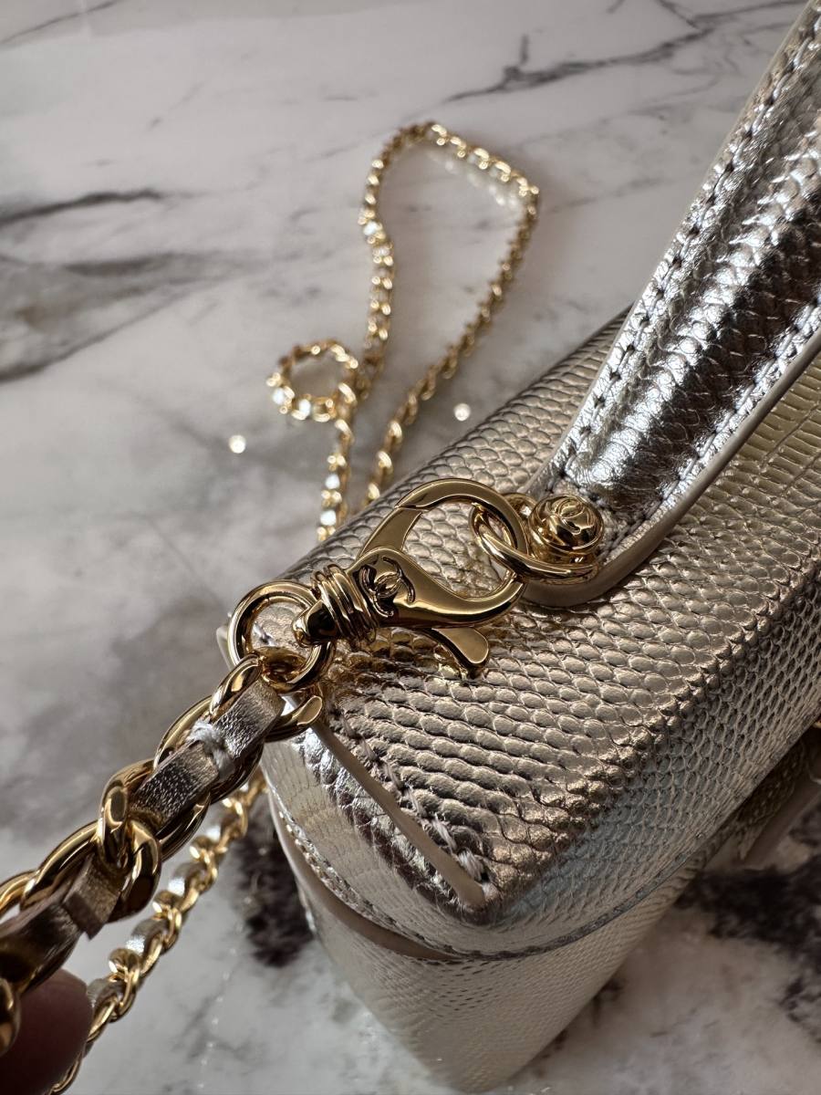 Chanel Vanity with Chain AP5245 20 x 13 x 10 Gold 3B49