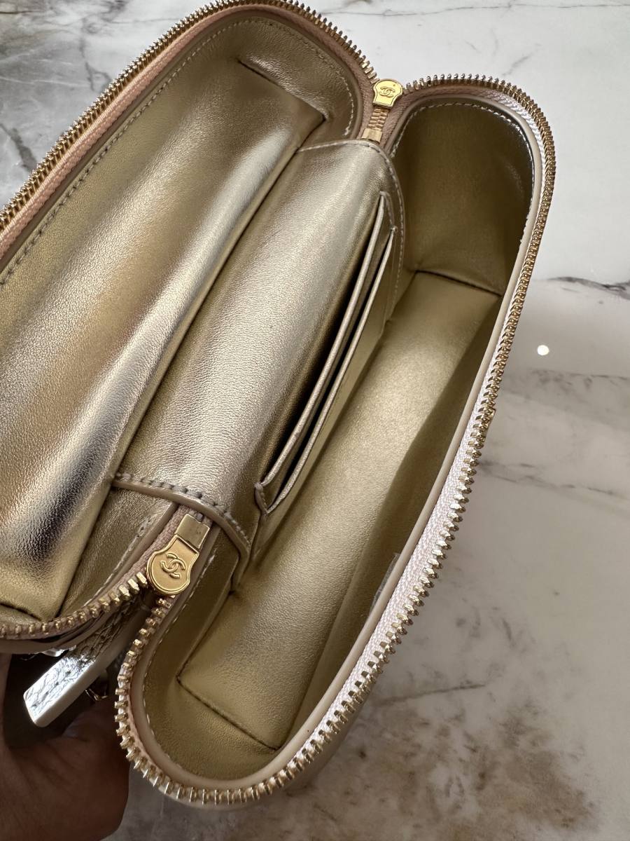 Chanel Vanity with Chain AP5245 20 x 13 x 10 Gold 3B49