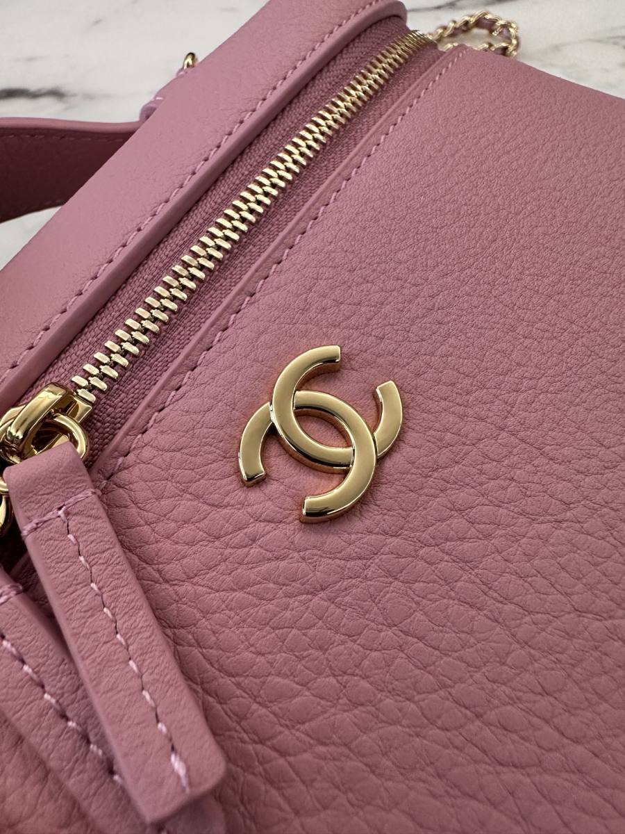 Chanel Vanity with Chain AP5396 20 x 13 x 10 Pink CCF4