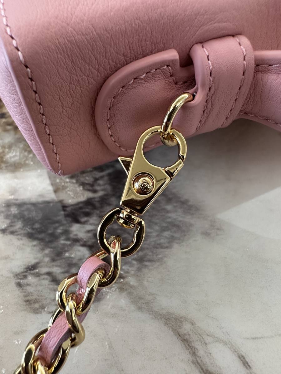 Chanel Vanity with Chain AP5396 20 x 13 x 10 Pink CCF4