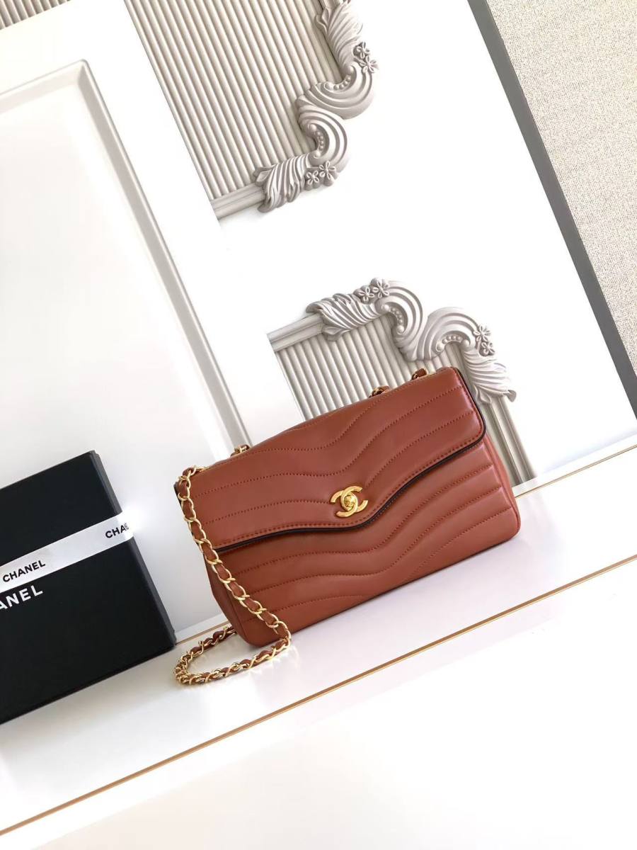 Chanel Wave Flap AS6497 23 x 14 x 7 3823