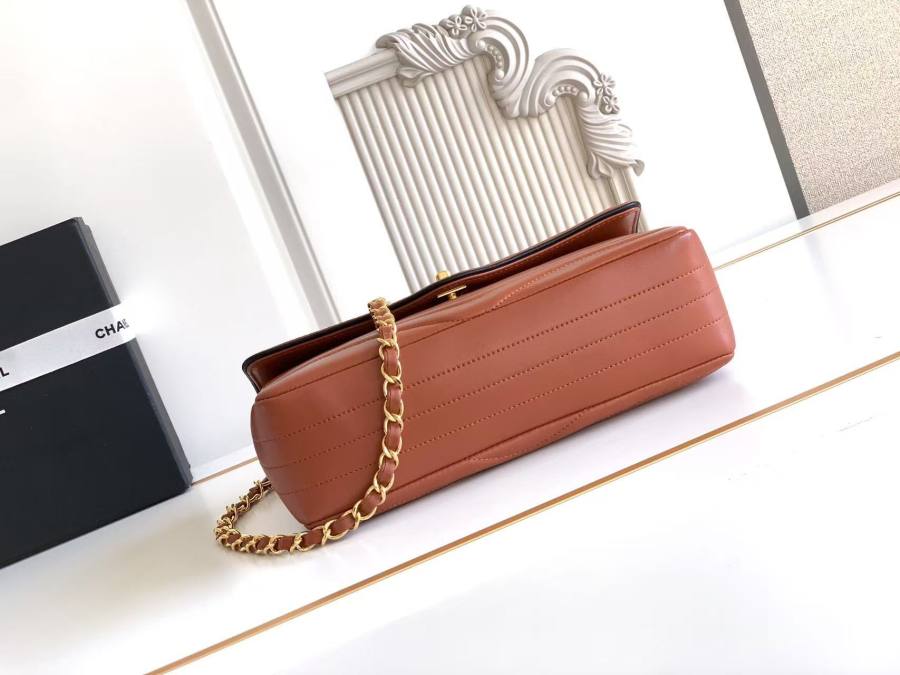 Chanel Wave Flap AS6497 23 x 14 x 7 3823