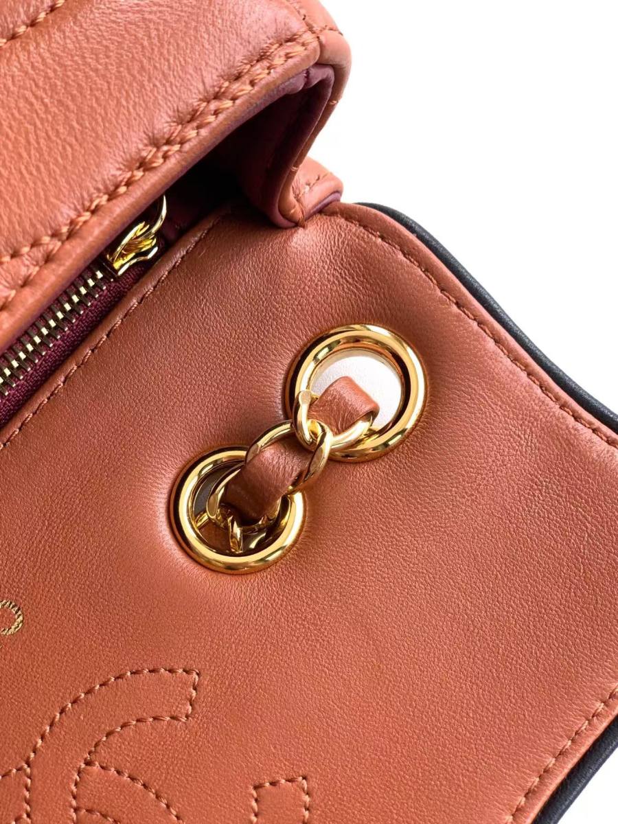 Chanel Wave Flap AS64978 23 x 14 x 7 1BBE