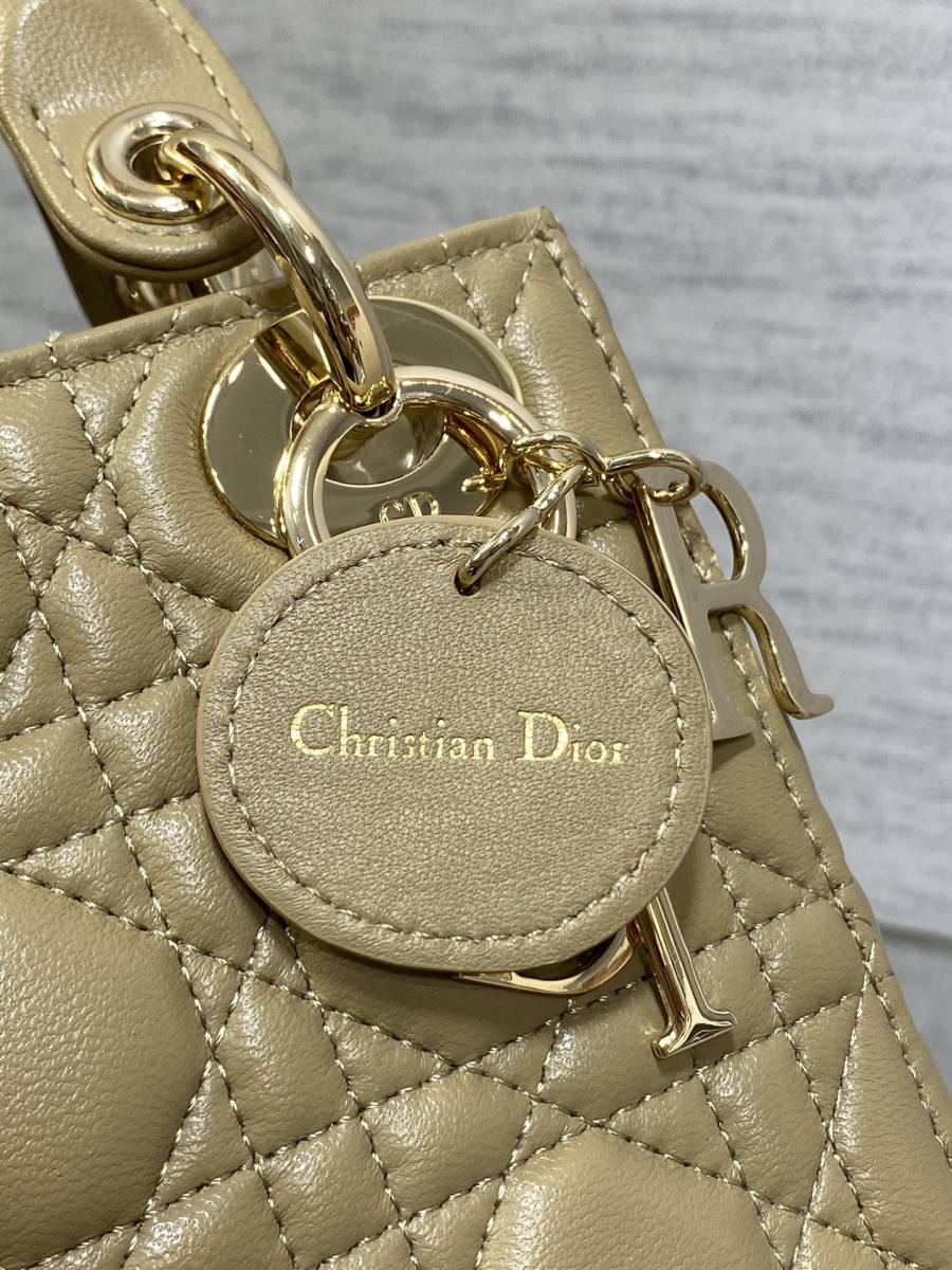 RP 2971000 Dior Lady Dior Small 3-Grid 3FA4 Small 3-Grid 20x17x8