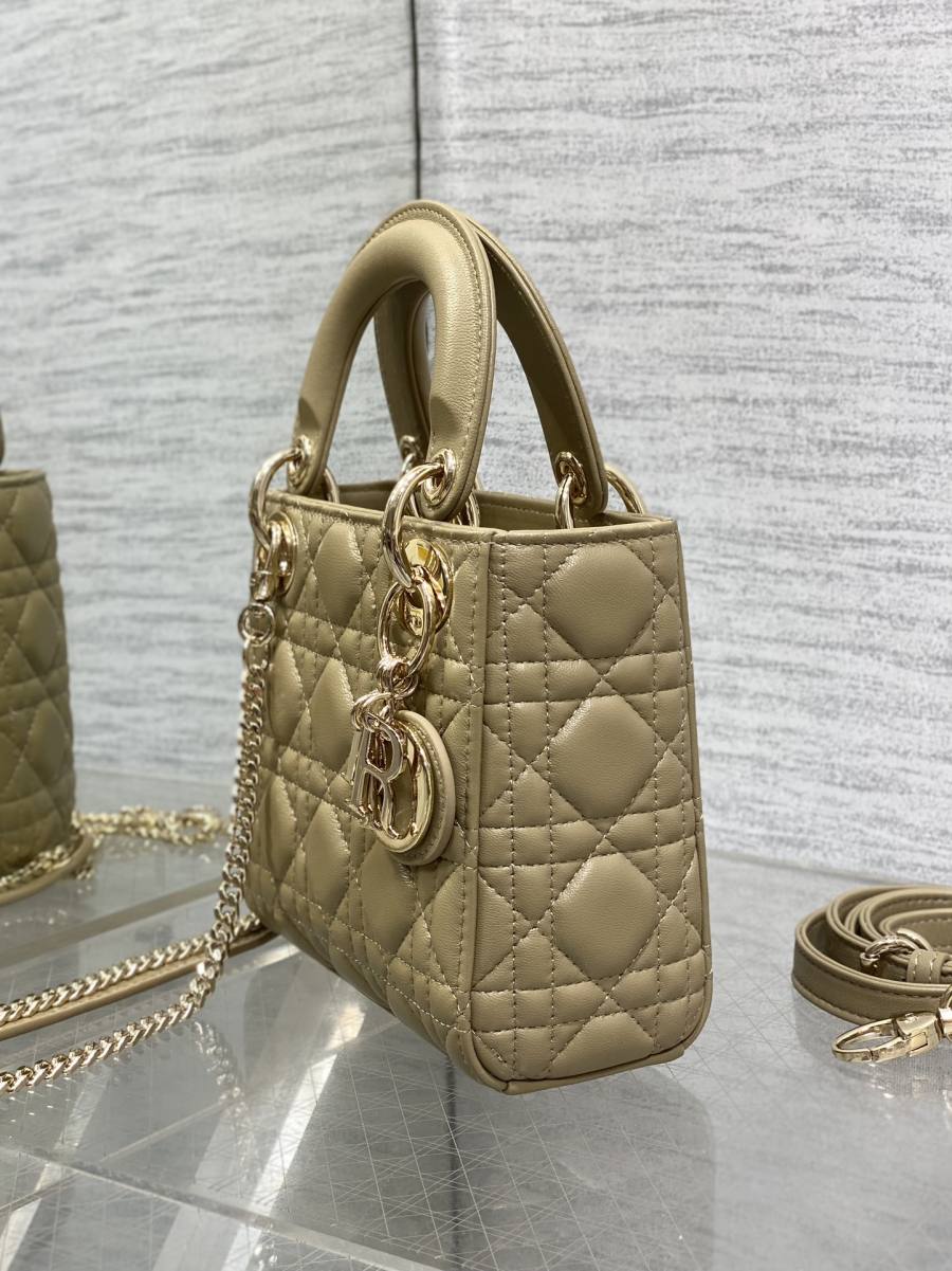 RP 2971000 Dior Lady Dior Small 3-Grid 3FA4 Small 3-Grid 20x17x8