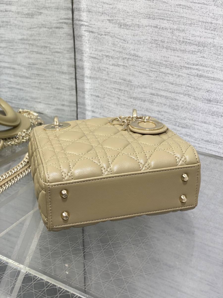 RP 2971000 Dior Lady Dior Small 3-Grid 3FA4 Small 3-Grid 20x17x8