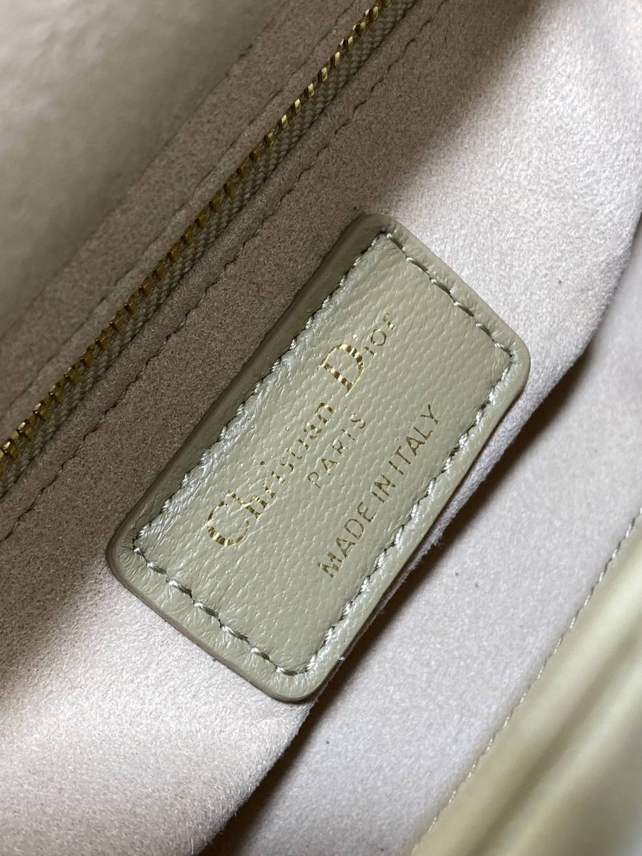 RP 2971000 Dior Lady Dior Small 3-Grid 3FA4 Small 3-Grid 20x17x8