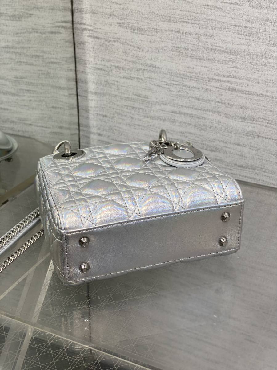 RP 2971000 Dior Lady Dior Small 3-Grid DDE5 Small 3-Grid 20x17x8
