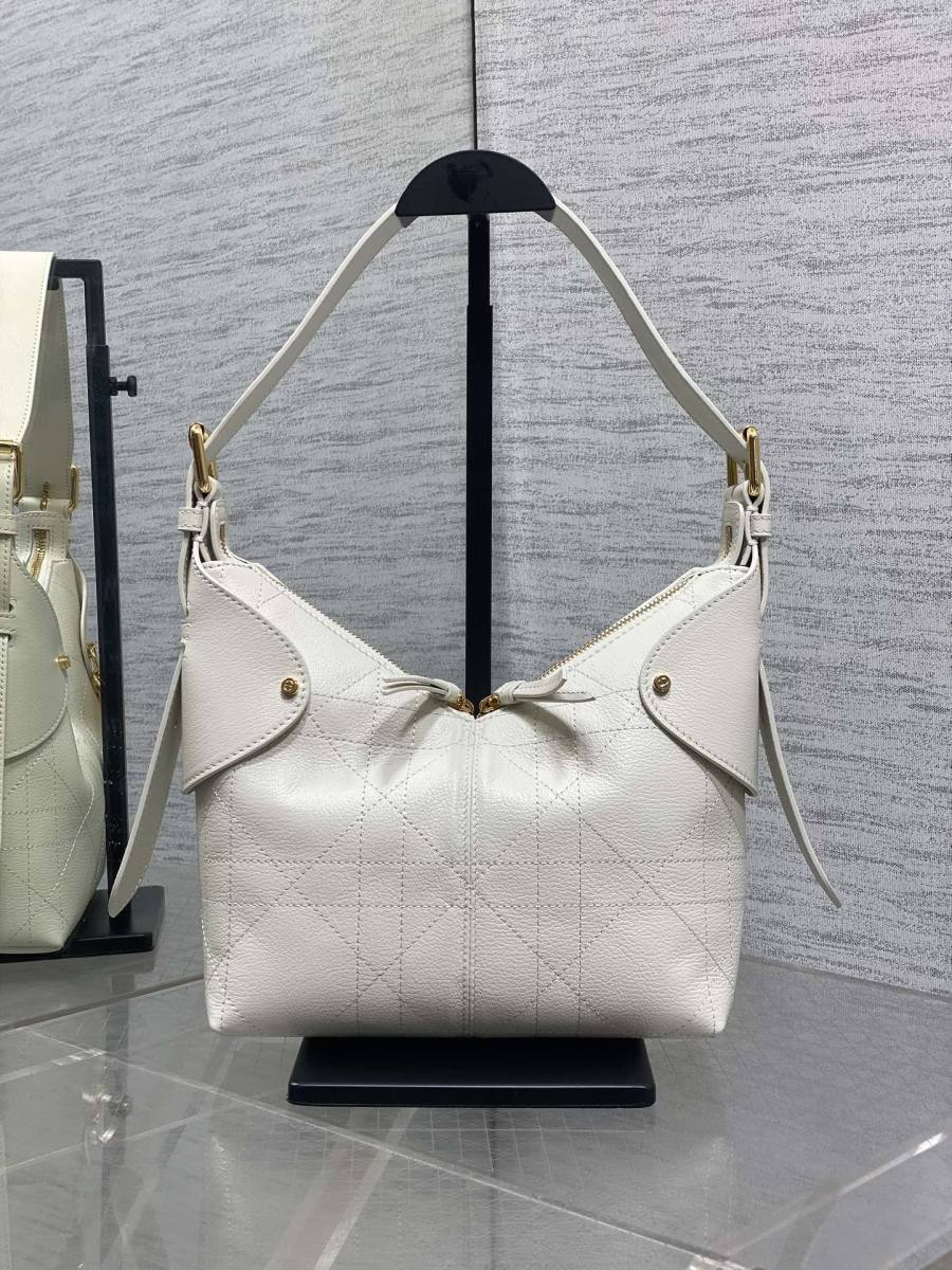 RP 3592000 Dior Voyage Oiled Calfskin Small 261E Small 25x20x12