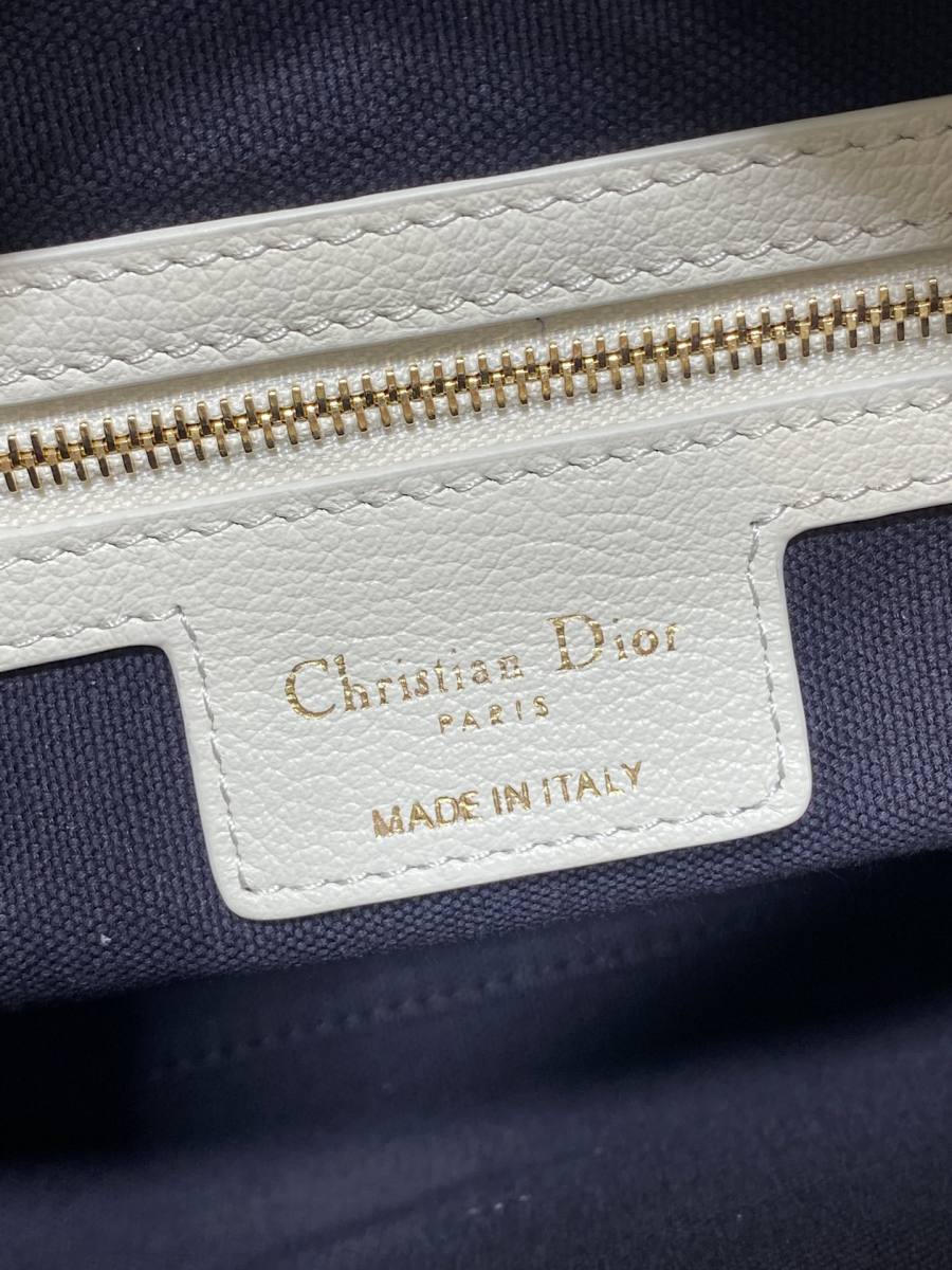 RP 3592000 Dior Voyage Oiled Calfskin Small 261E Small 25x20x12