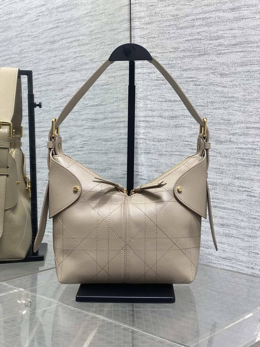RP 3592000 Dior Voyage Oiled Calfskin Small B2FF Small 25x20x12