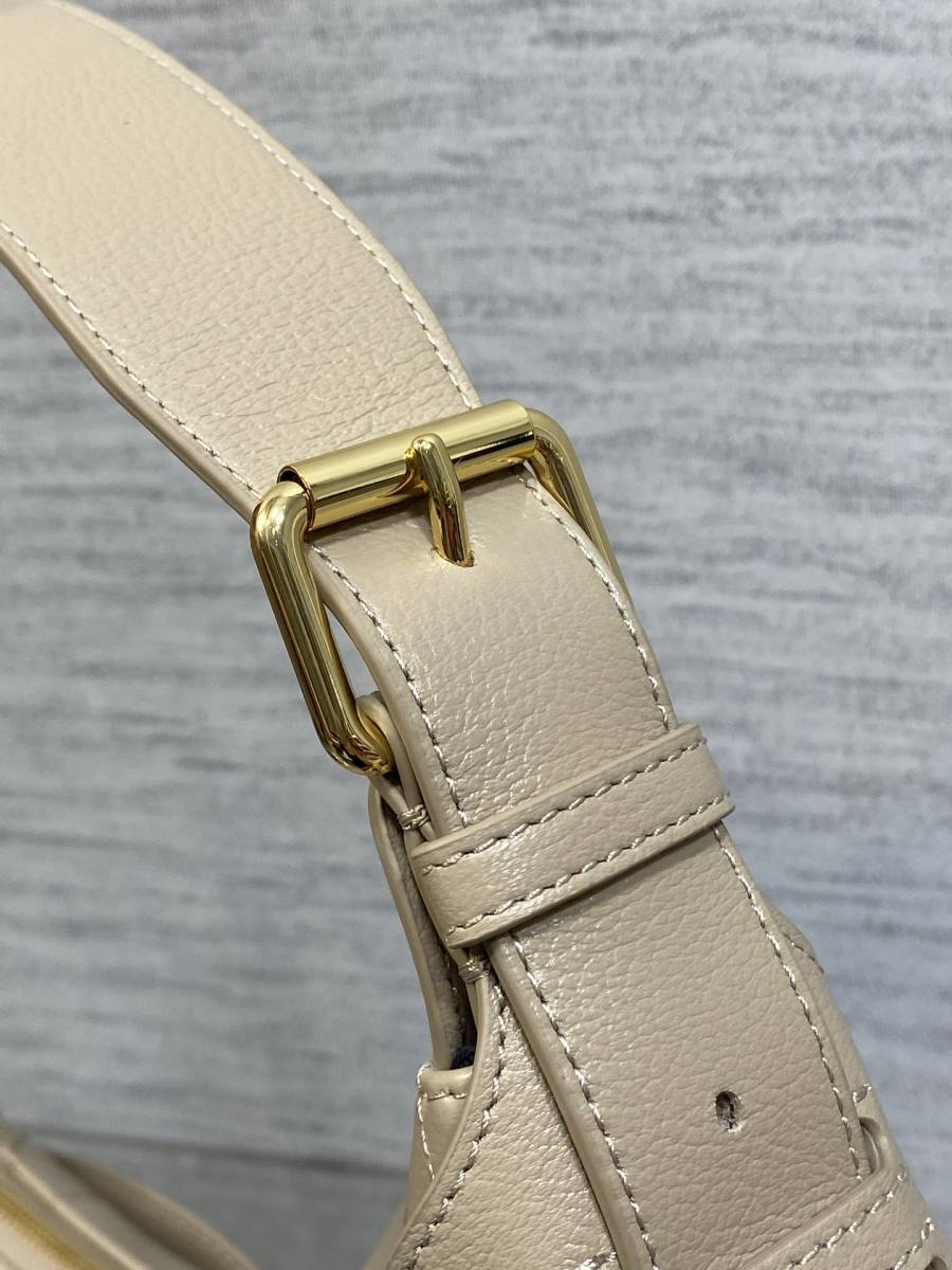 RP 3592000 Dior Voyage Oiled Calfskin Small B2FF Small 25x20x12