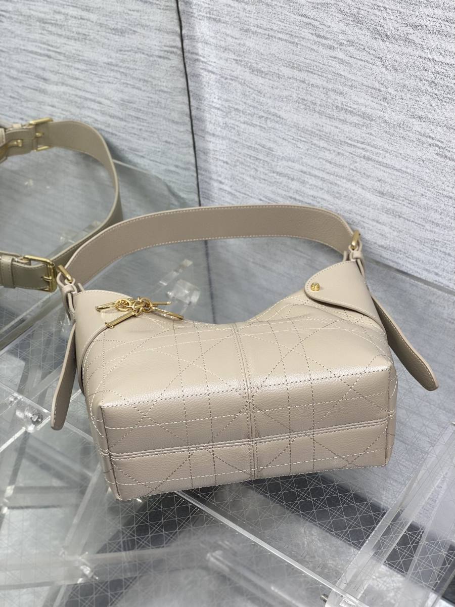RP 3592000 Dior Voyage Oiled Calfskin Small B2FF Small 25x20x12