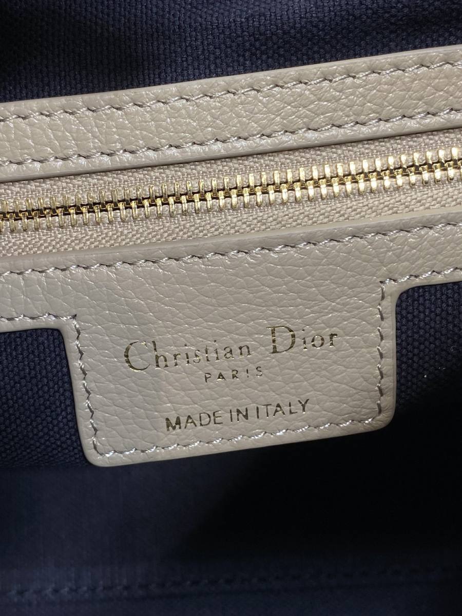 RP 3592000 Dior Voyage Oiled Calfskin Small B2FF Small 25x20x12