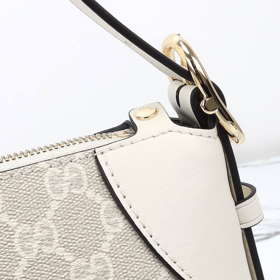 RP 2593000 Gucci 815216 31.5x21x8 815216 38EA