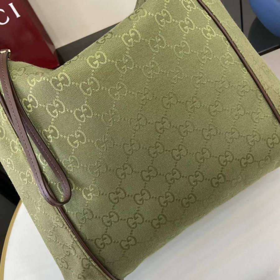RP 2674000 Gucci 101333 Forest Green 36x36x10 101333 6082