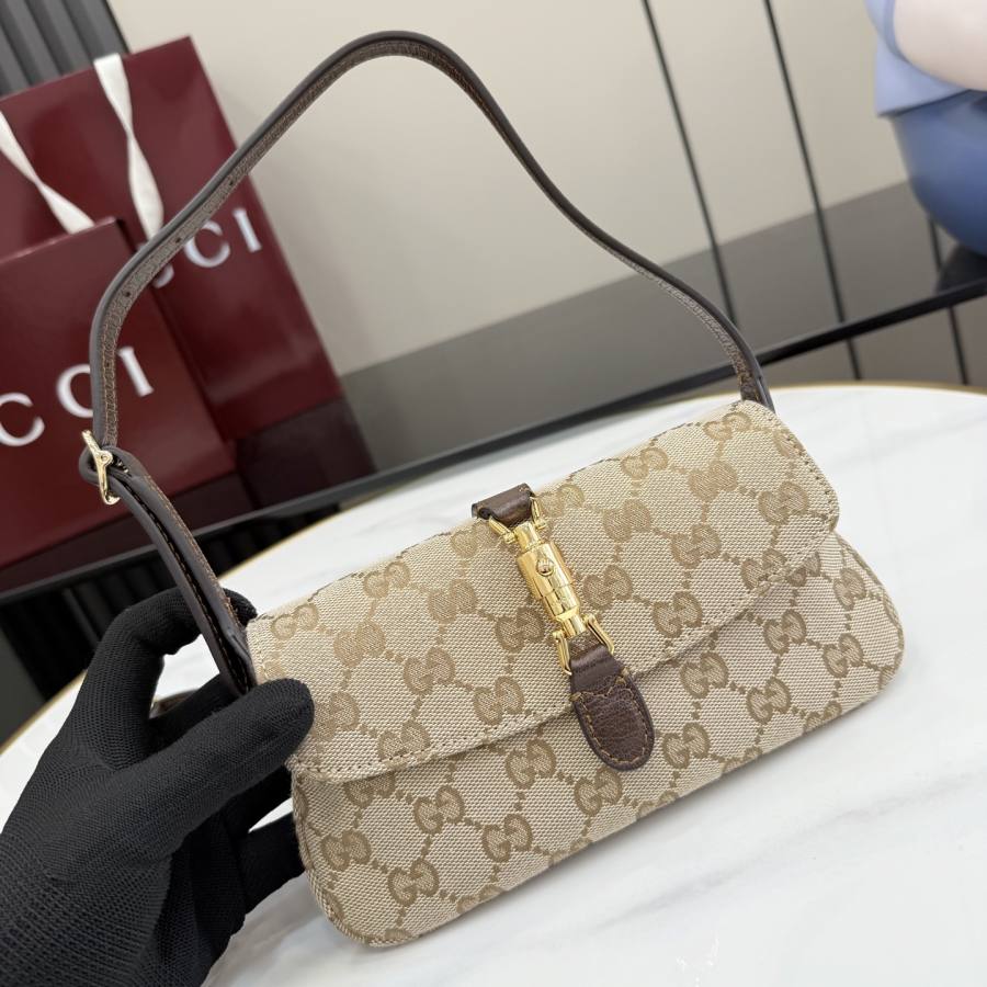 RP 2728000 Gucci Jackie 1961 76A2