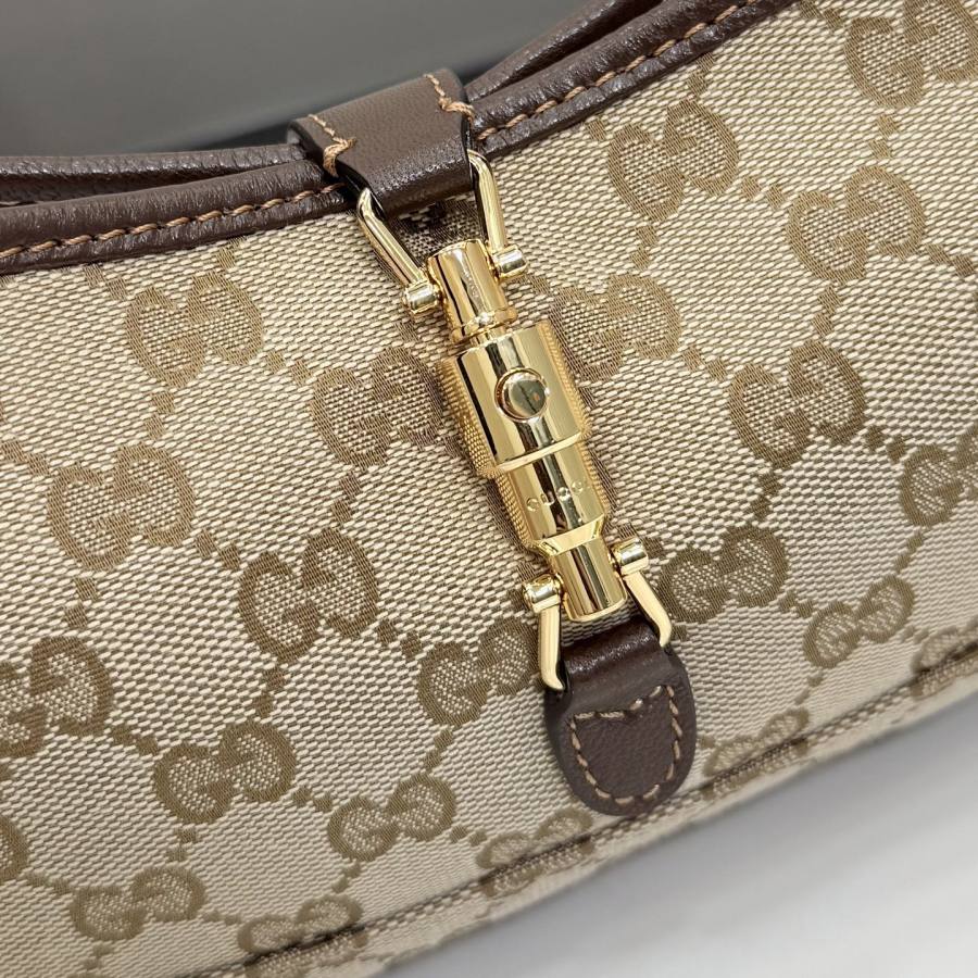 RP 2809000 Gucci Jackie Slim 9609