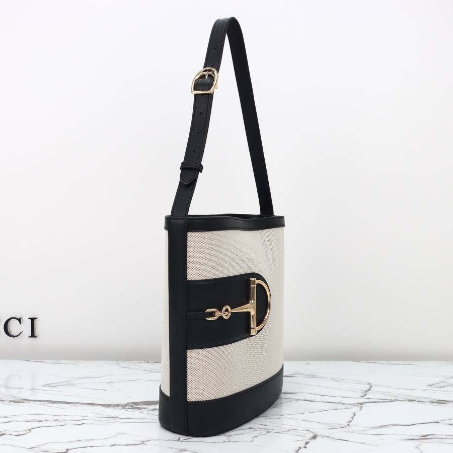 RP 2917000 Gucci 833660 White Canvas 26x27.5x11.5 833660 1B3B
