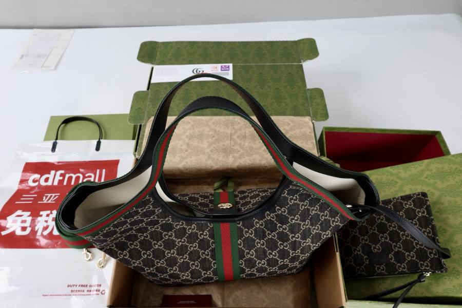 RP 2917000 Gucci 853972 GG Canvas 50x47x14 853972 6D2B