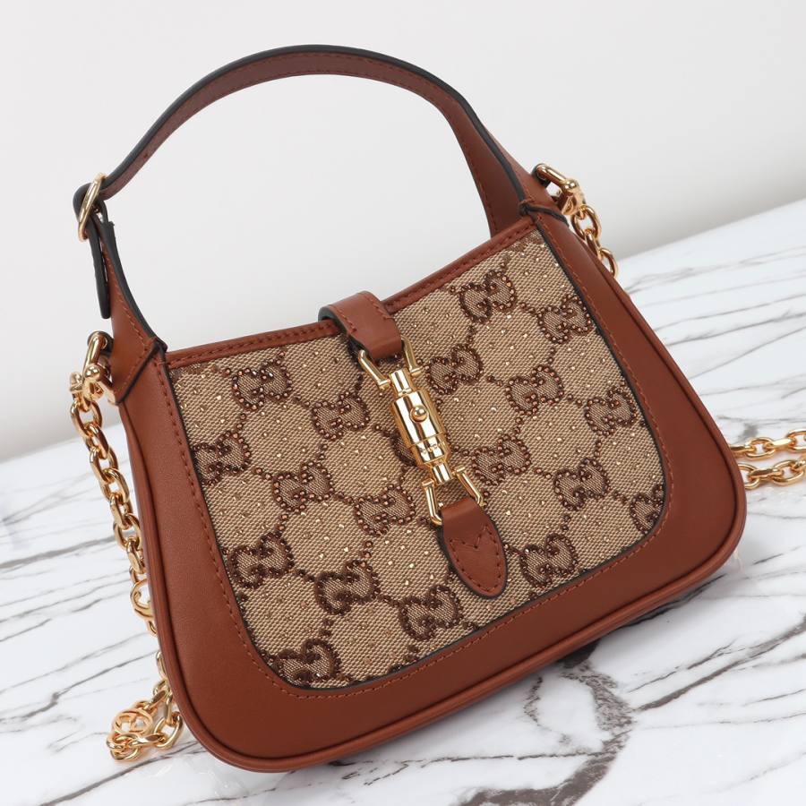 RP 3025000 Gucci 675799 19x13x3 675799 3909