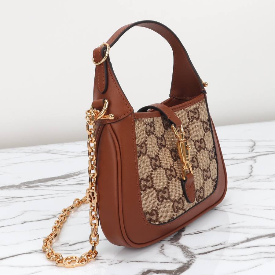 RP 3025000 Gucci 675799 19x13x3 675799 3909