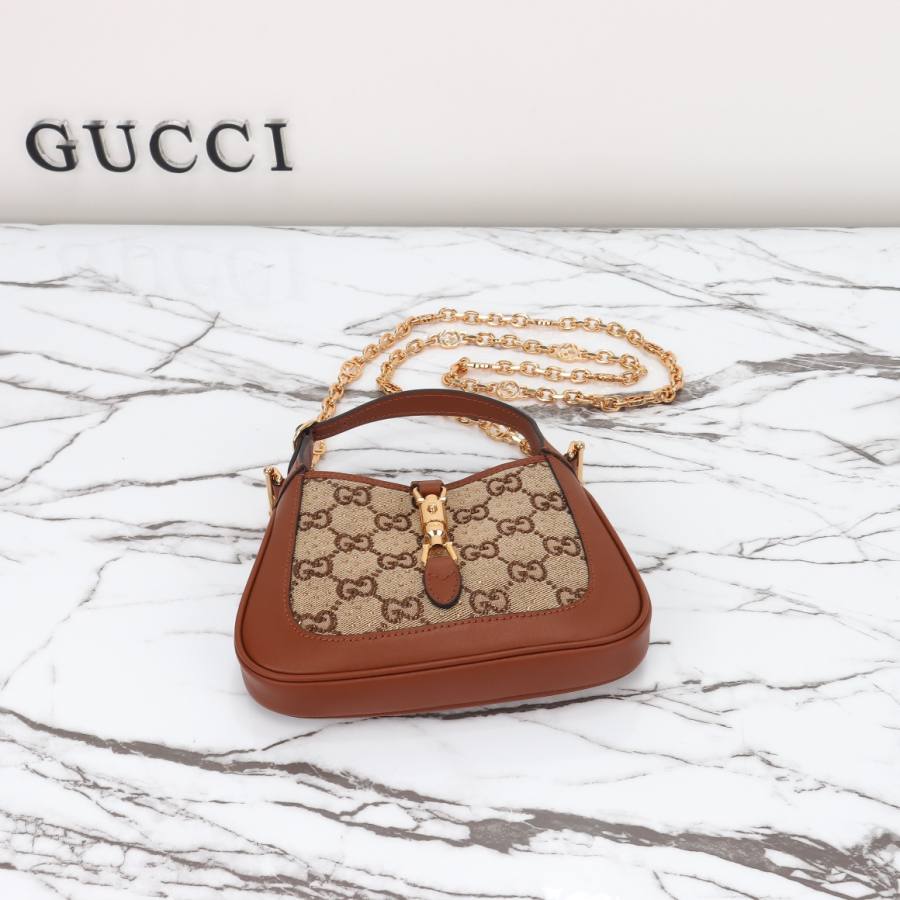 RP 3025000 Gucci 675799 19x13x3 675799 3909
